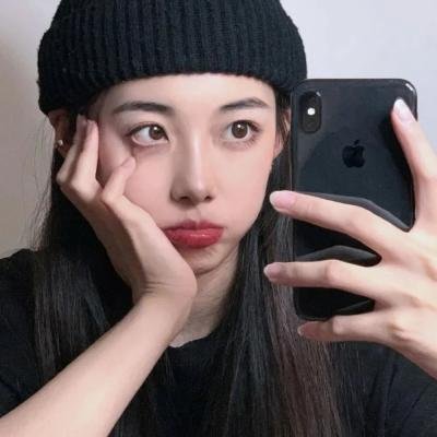 玛丽莲有深黑之眸